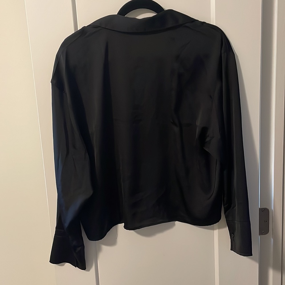 Nwot Abercrombie And Fitch Cropped Button Down - image 3